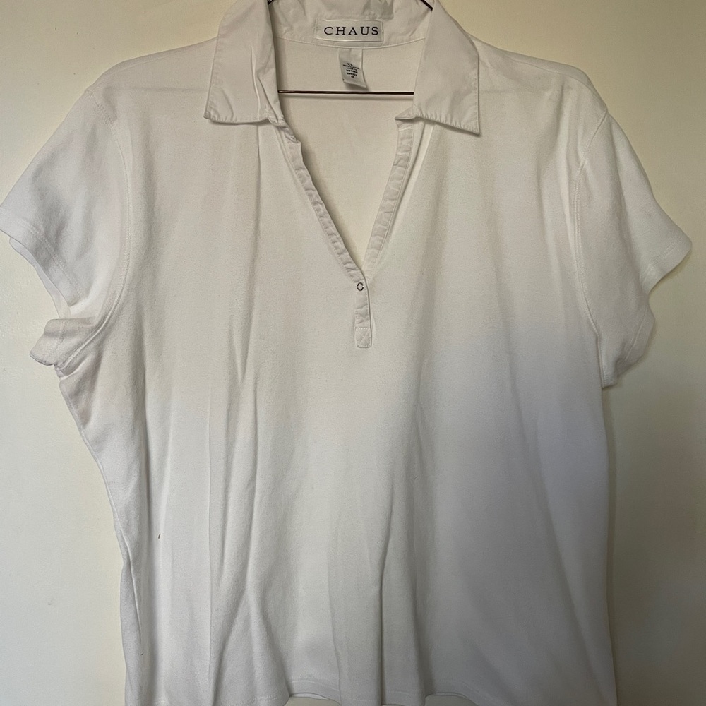 Chaus Women's Classic White Button Down Shirt